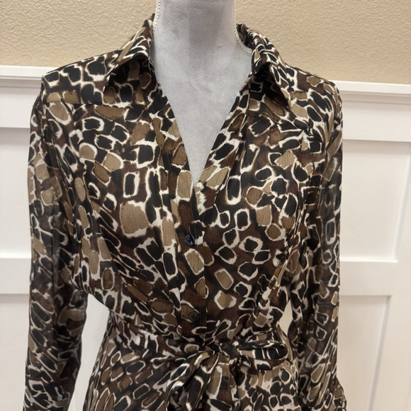 Chico’s 100% Silk Shirt Dress Size:1 (M) 3/4 Sleeves Belt Animal Print - Picture 3 of 11